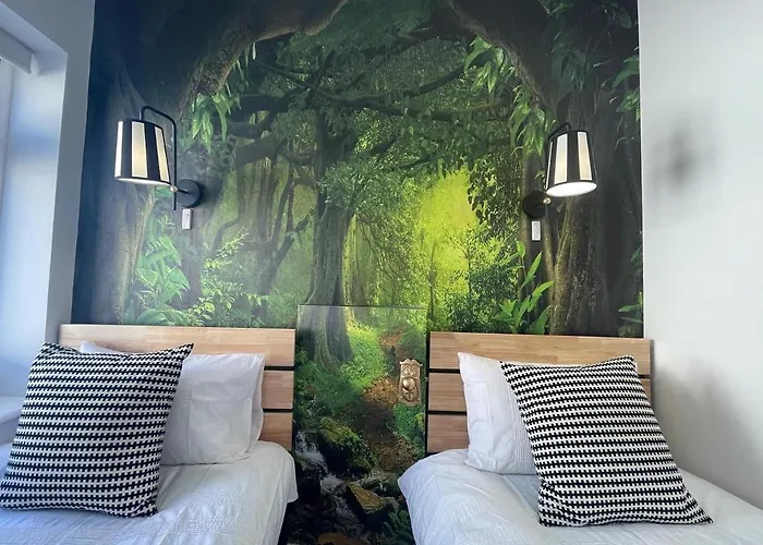 Alice - By Coastline Retreats - Balcony - Alice In Wonderland Themed Secret Room - Luxury Copper Bath In Master Bedroom